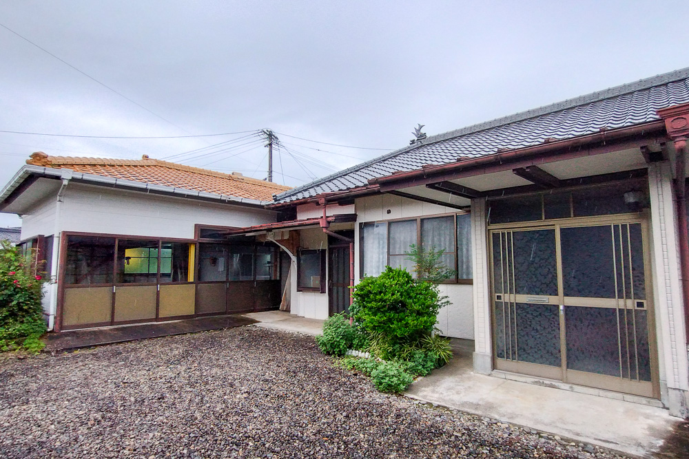 売家-車庫倉庫付・平屋物件
